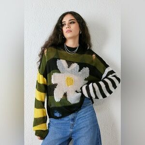 [SOLD] The Ragged Priest daisy destroyed knit sweater